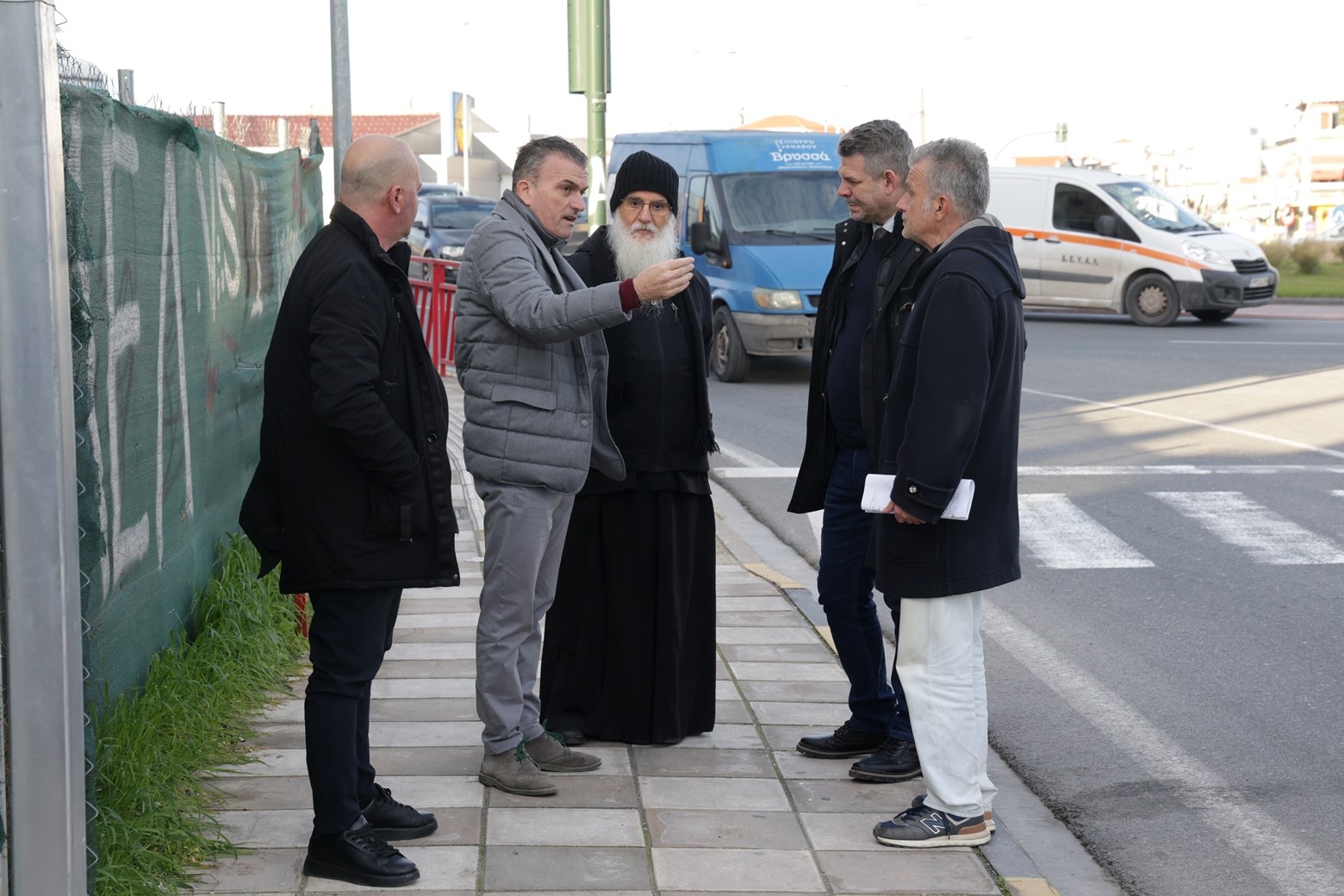 Αυτοψία στην οδό Βόλου από κλιμάκιο του δήμου 